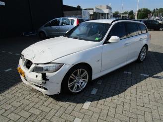 Unfallwagen BMW 3-serie 318 D  ( M LINE ) 2012/1