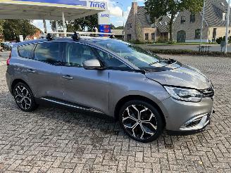 damaged passenger cars Renault Grand-scenic 1.3 - 103 Kw automaat 2021/4