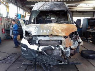 Vaurioauto  passenger cars Iveco New Daily New Daily VI, Van, 2014 33S16, 35C16, 35S16 2018/7