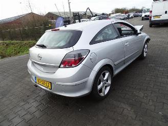 Opel Astra GTC 1.8 16v picture 1