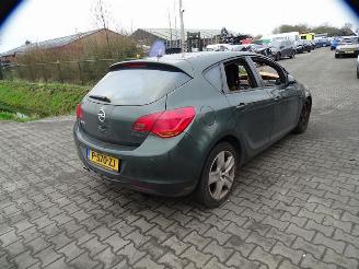 damaged passenger cars Opel Astra 1.4 Turbo 2011/3