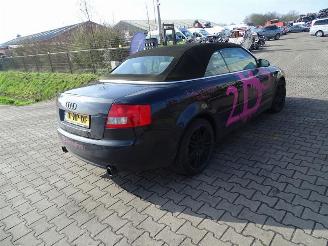 krockskadad bil auto Audi A4 cabrio 2.4 V6 2004/1