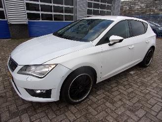 damaged commercial vehicles Seat Leon 1.2 TSI STYLE 2013/10