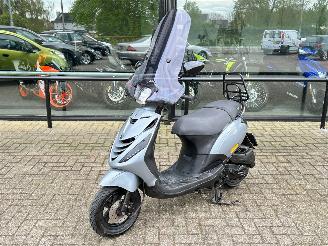 Vaurioauto  scooters Piaggio  Zip 50 4T 2017/3