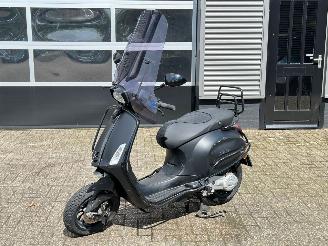 dommages scooters Vespa  Sprint 50 4T 2019/12