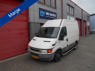 krockskadad bil auto Iveco Daily 35 C 13V 300 h 2 - l1 dubbel lucht marge bus export only 2001/2