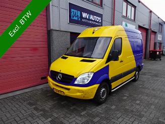 occasion commercial vehicles Mercedes Sprinter 310 2.2 CDI 325 HD laadklep 2010/6