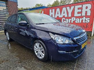 Salvage car Peugeot 308 SW 1.6 BLUEHDI BLUE Lease Pack 2015/12