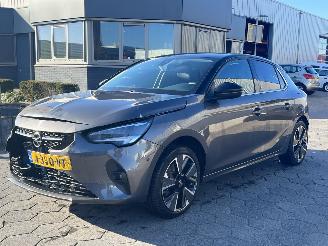 krockskadad bil aanhanger Opel Corsa-E Elegance 2020/10