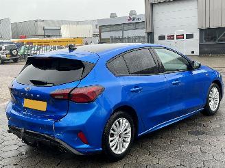 Ford Focus 1.5 EcoBoost ST Line Business picture 4