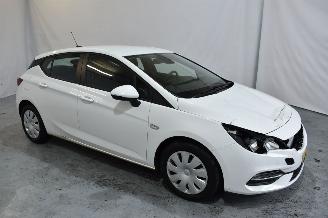 Coche accidentado Opel Astra 1.2 Bns Edition 2020/9