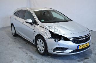 Coche accidentado Opel Astra SPORTS TOURER 2017/5