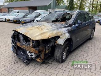 uszkodzony samochody osobowe Ford Mondeo Mondeo V Wagon, Combi, 2014 2.0 Hybrid 16V 2020/8