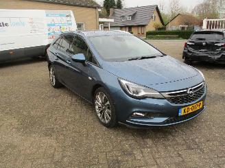 Schadeauto Opel Astra SPORTS TOURER1.6 CDTI REST BPM  1250 EURO !!!!! 2016/8