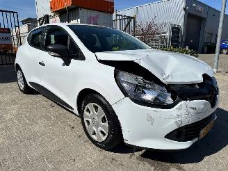 Voiture accidenté Renault Clio 0.9 TCe Authentique 2015/7