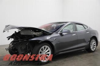 dañado vehículos comerciales Tesla Model S Model S, Liftback, 2012 75D 2017/9