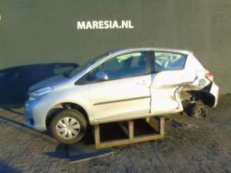 Auto incidentate Toyota Yaris Yaris III (P13), Hatchback, 2010 / 2020 1.0 12V VVT-i 2013/10