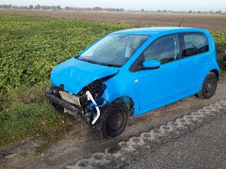 damaged motor cycles Volkswagen Up Up! (121) 2015/7