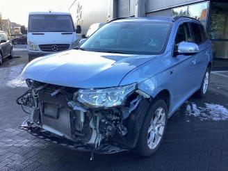 skadebil auto Mitsubishi Outlander Outlander (GF/GG), SUV, 2012 2.0 16V PHEV 4x4 2014/3