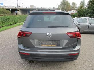 uszkodzony samochody osobowe Volkswagen Tiguan  2019/1