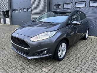 Démontage voiture Ford Fiesta 1.0i AUTOMAAT / NAVI / CRUISE / PDC 2017/4