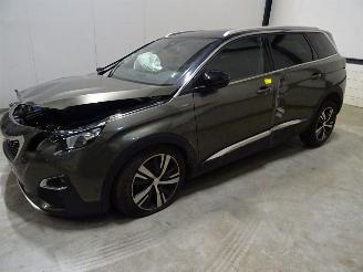 skadebil auto Peugeot 5008 2.0 HDI 2018/6