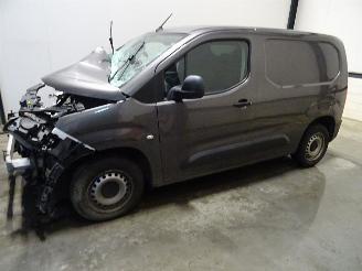 uszkodzony samochody osobowe Citroën Berlingo 1.6 HDI 2019/8