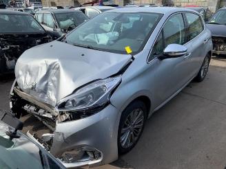 uszkodzony samochody osobowe Peugeot 208 208 I (CA/CC/CK/CL), Hatchback, 2012 / 2019 1.6 Blue HDi 100 2016/4