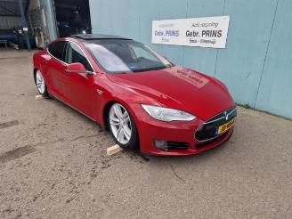 skadebil auto Tesla Model S Model S, Liftback, 2012 70D 2016/3