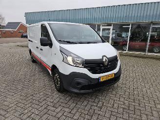 damaged commercial vehicles Renault Trafic 1.6 dCi 125 Twin Turbo Bestel  Diesel 1.598cc 92kW (125pk) 2017/10