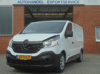 damaged commercial vehicles Renault Trafic 120 Energie, Airco, Navigatie, Trekhaak, Cruise control 2016/7