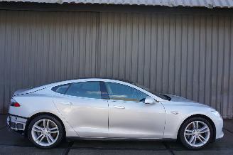 Damaged car Tesla Model S 85 85kWh 270kW Panoramadak leder 2014/9