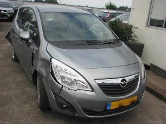 krockskadad bil auto Opel Meriva 1.4 turbo 2012/9