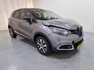 Sloopauto Renault Captur 0.9 TCe Limited Navi AC Two tone 2016/6