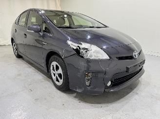 damaged passenger cars Toyota Prius HB 1.8 Dual VVT-i HEV Exe 2013/4