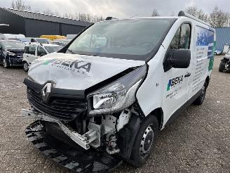 skadebil auto Renault Trafic 1.6 DCI 2018/3
