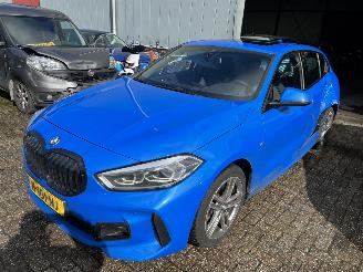 krockskadad bil auto BMW 1-serie 118i High Executive Edition Automaat ( Panorama dak ) 2020/3