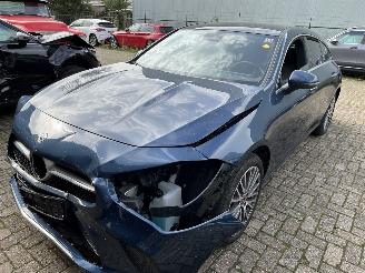 damaged passenger cars Mercedes Cla-klasse 250e Shooting Break Business Sol Luxury line Automaat 2022/3
