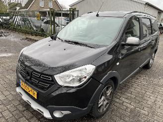 damaged passenger cars Dacia Lodgy 1.3 TCe Stepway  7 persoons 2021/3