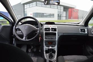 Peugeot 307 1,6 hdi 80kw Panorama picture 10