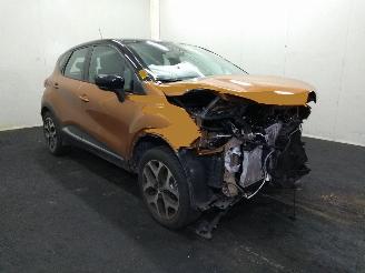 uszkodzony samochody osobowe Renault Captur 0.9 TCE Intens 2018/5