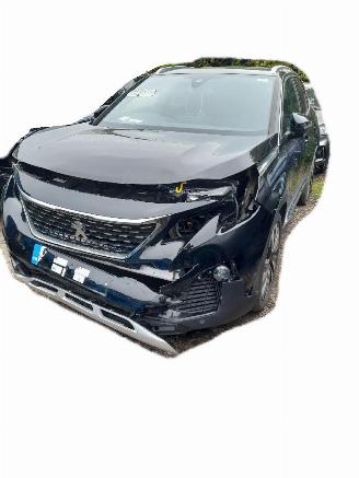 damaged passenger cars Peugeot 3008 GT 2020/1