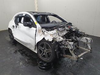 uszkodzony samochody osobowe Mercedes A-klasse A180 Busines Solution AMG 2020/6