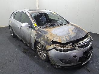 skadebil auto Opel Astra 1.6 Turbo Sport 2010/3