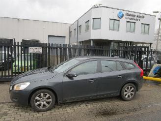 disassembly commercial vehicles Volvo V-60 2.0 D3 120kW E5 Aut. CLIMA NAVI 2012/1