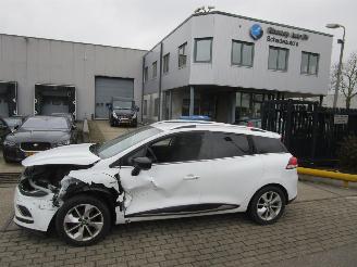 Coche accidentado Renault Clio 1.5dci Estate AIRCO NAVI E6 2017/7