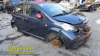 damaged commercial vehicles Toyota Aygo Aygo (B10), Hatchback, 2005 / 2014 1.0 12V VVT-i 2005/12