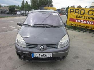 skadebil auto Renault Scenic  2004/11