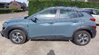 Damaged car Hyundai Kona hybride 2022/1