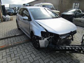 damaged passenger cars Volkswagen Polo 6R 2014/5